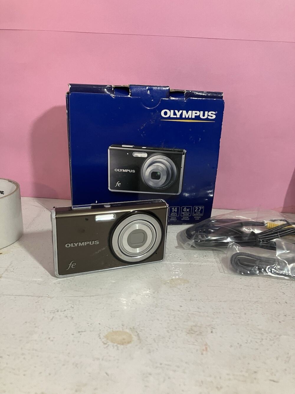 Olympus FE-4020 14.0MP Digital Camera Tested Works ORIGINAL BOX No Charger